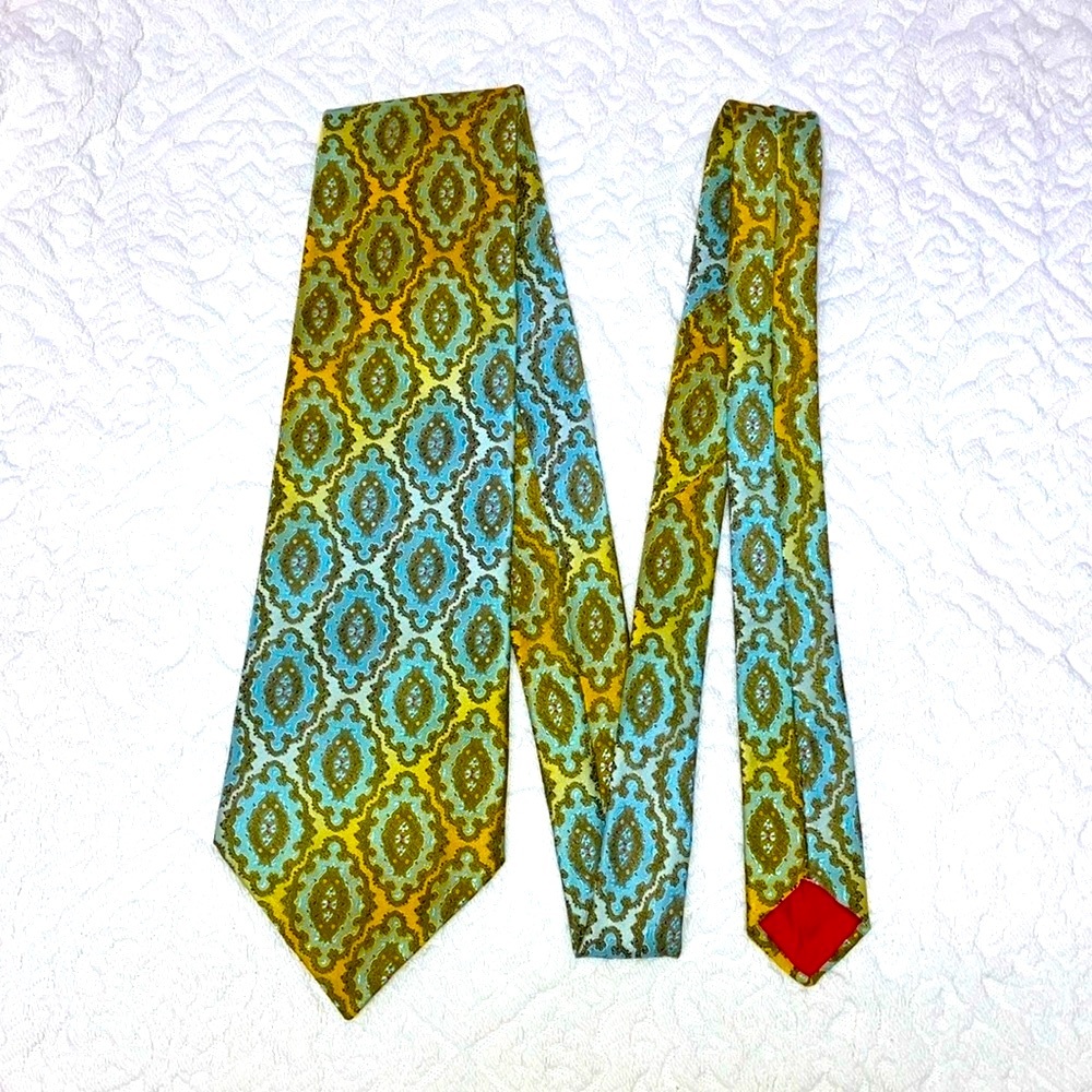 Vintage Gentry Wembley “Wemlon” polyester wide tie, paisley ombre, blue/gold